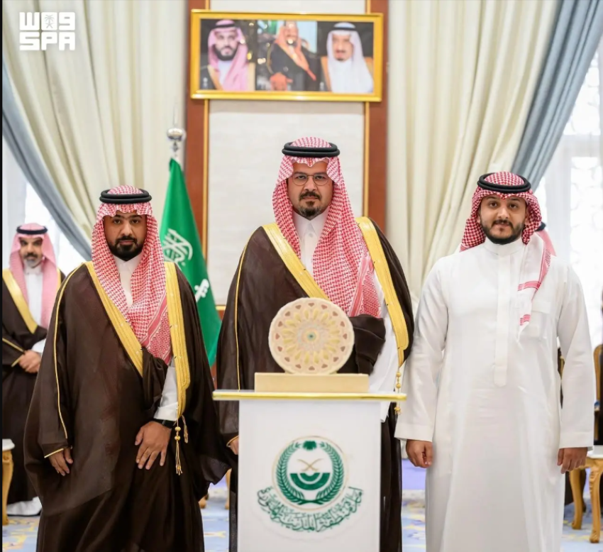 أمير منطقة المدينة المنورة يكرم شركاء موسم «شتاء المدينة 2025-2026»