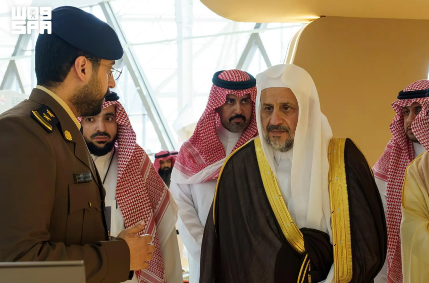مدير إدارة التوجيه والإرشاد بوزارة الداخلية يزور معرض الصقور والصيد السعودي الدولي 2026