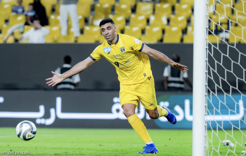 هدفان يفصلان حمد الله عن السومة
