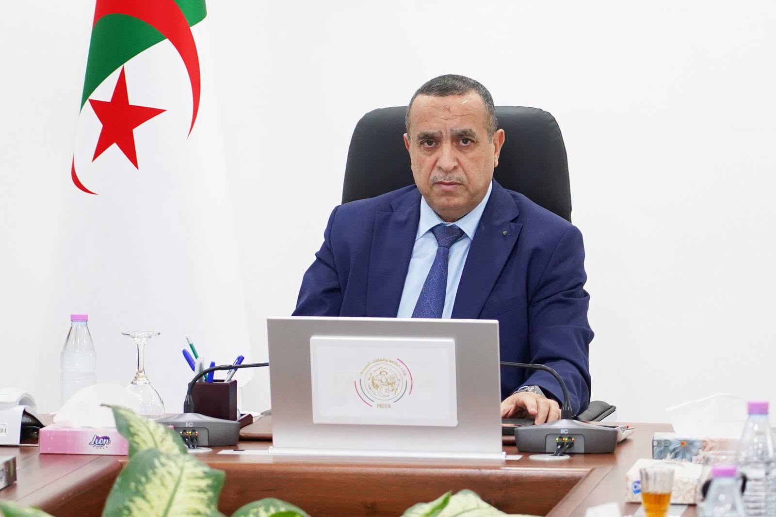 عجال يضبط تحضيرات مناقشة مشروع قانون المالية