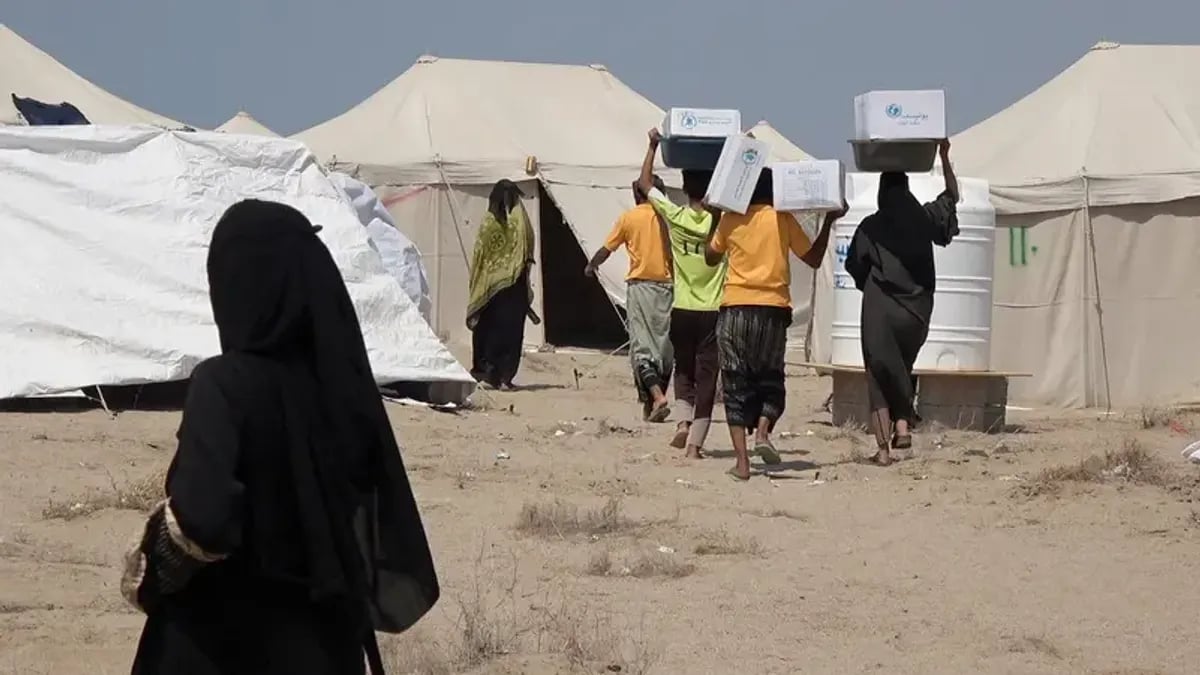 اليمن: أكثر من 600 مدني بين قتيل ومصاب ونزوح 200 ألف شخص خلال سبتمبر بسبب تصعيد الحوثيين