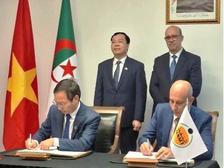 ناباك2026 / الجزائر-فيتنام: التوقيع على اتفاقيتي دراسة بين الوكالة الوطنية لتثمين موارد المحروقات (ألنفط) والمؤسسة الفيتنامية لاستكشاف وإنتاج النفط والغاز