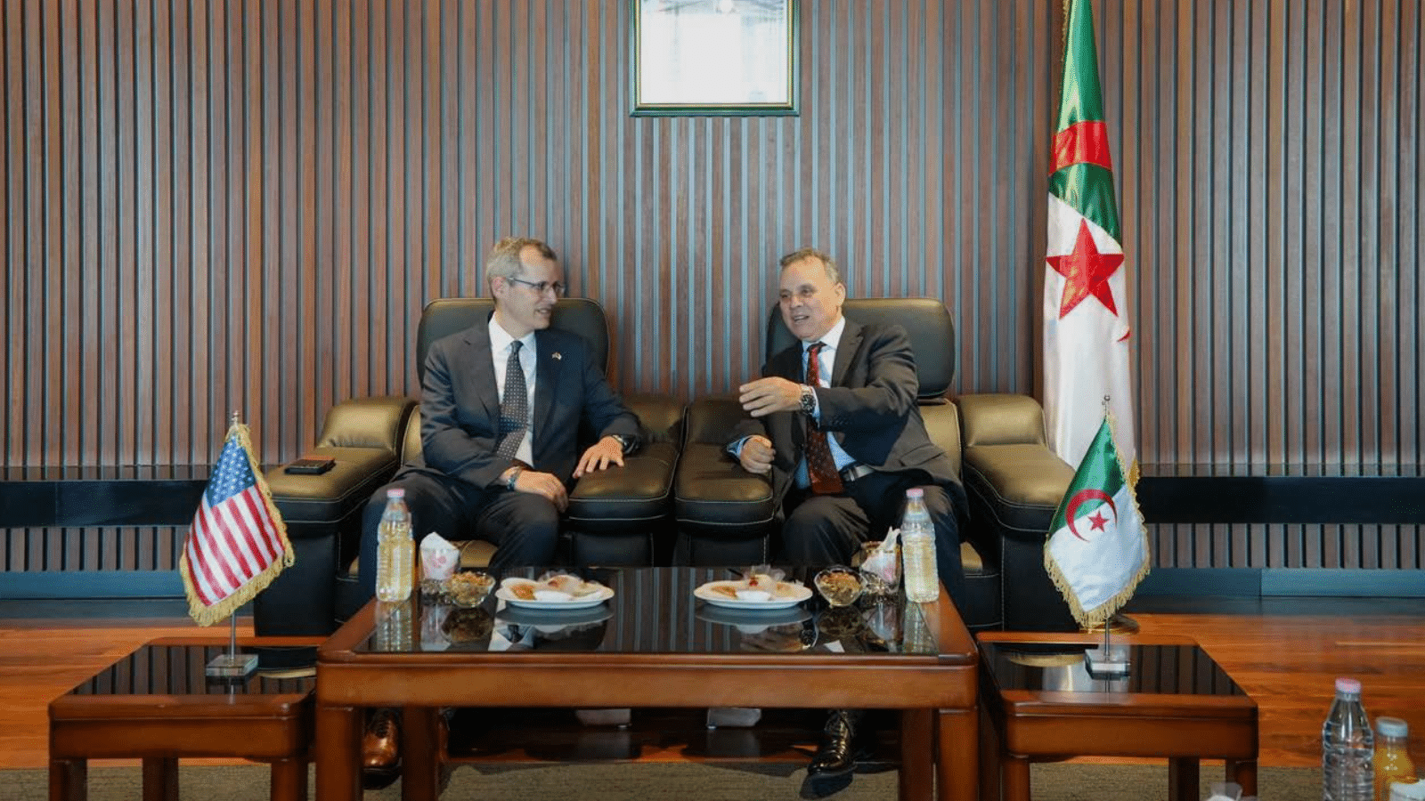 تحرك أمريكي جديد في وهران.. التفاصيل