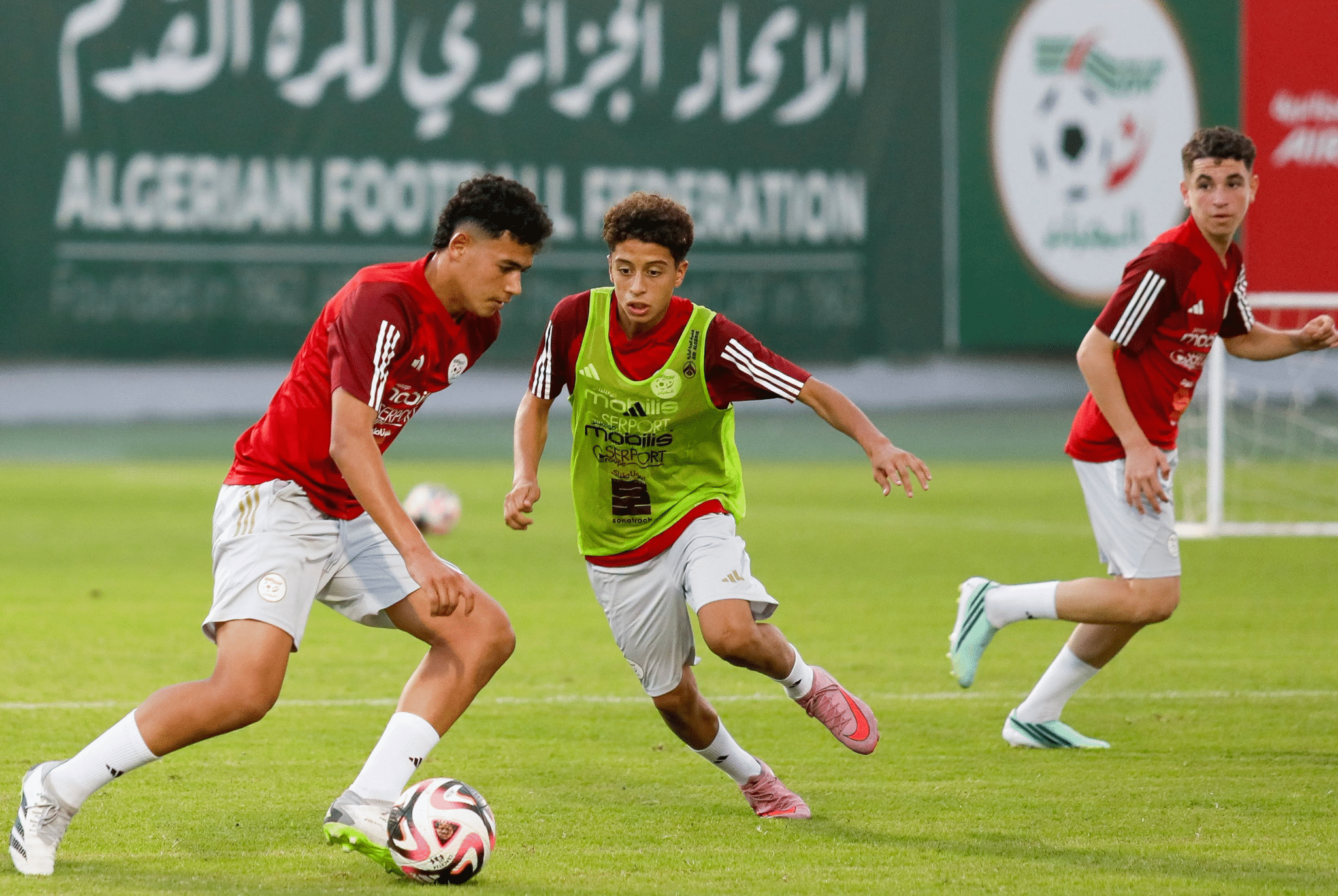 المنتخب الجزائري يشدّ الرحال نحو أذربيجان للمشاركة في مهرجان الفيفا