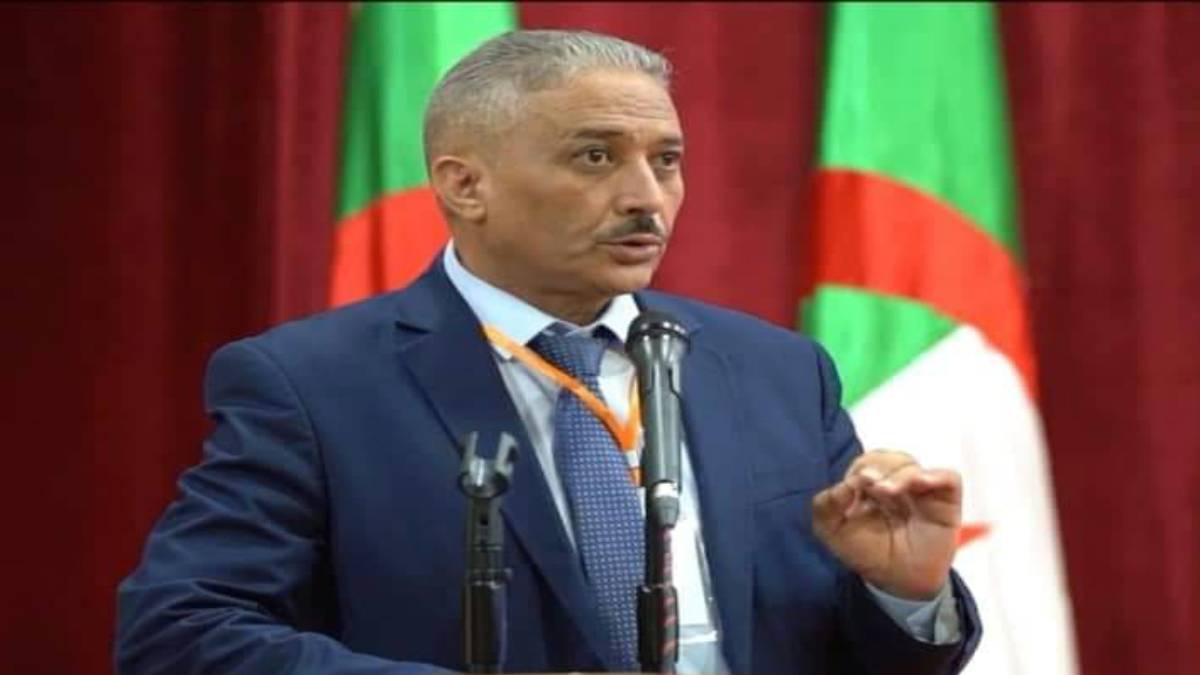 البروفيسور محمد دحماني: الذكاء الاصطناعي تحدٍّ لمهنة الصحافة وليس بديلاً عن الصحفي المحترف
