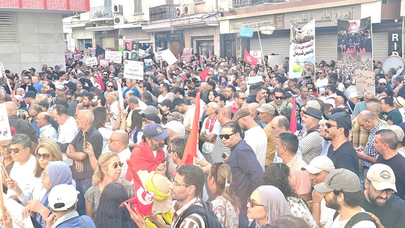 انطلاق مسيرة “تونس أولا “
