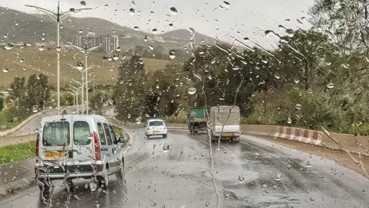 تنبيه: أمطار غزيرة ورعود عبر 26 ولاية – الشروق أونلاين
